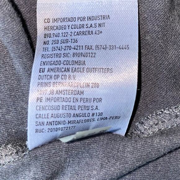 American Eagle Soft & Sexy Grey Long Sleeve Keyhole Mock Neck Top Size Small - Picture 7 of 8